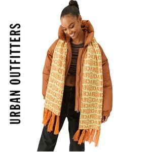 NEW Urban Outfitters UO Ellie Knit Peace Blanket Scarf